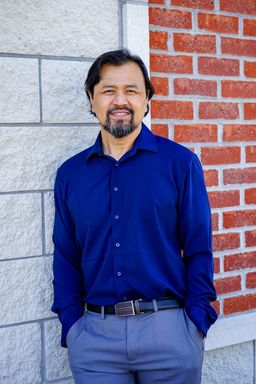 Thomas Puangchinda
