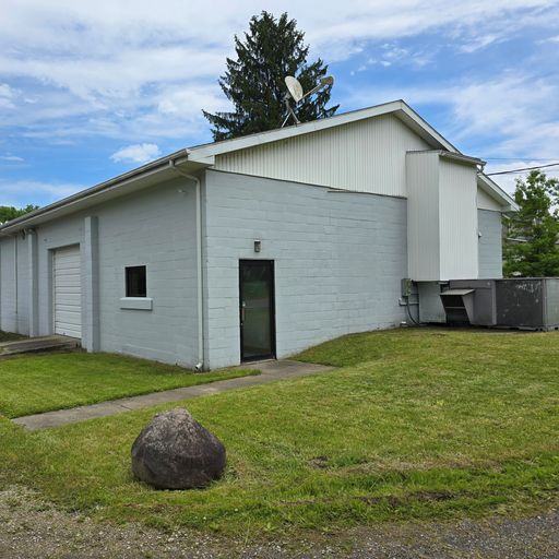 21 North St. Cambridge Springs, PA
				16403