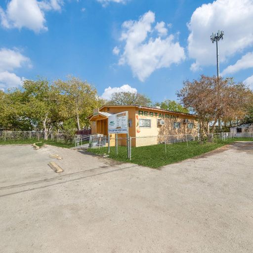 2214 Palo Alto Rd. San Antonio, TX
				78211