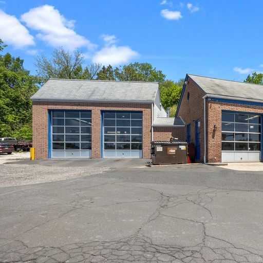 2304 Huntingdon Pike Huntingdon Valley, PA
				19006