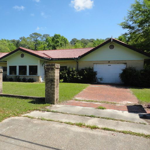 1916 Ladnier Road Gautier, MS
				39553