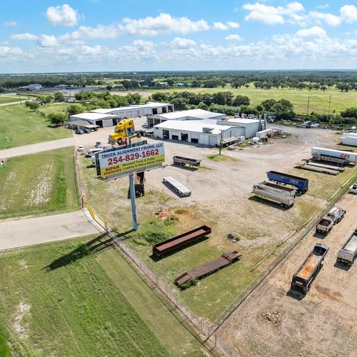 1188 N McLennan Dr Elm Mott, TX
				76640