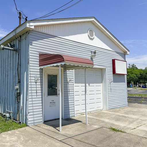 134 Wirtz Alley Girard, PA
				16417