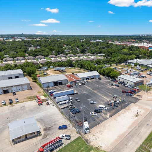 3325 Jack Kultgen Expwy Waco, TX
				76711