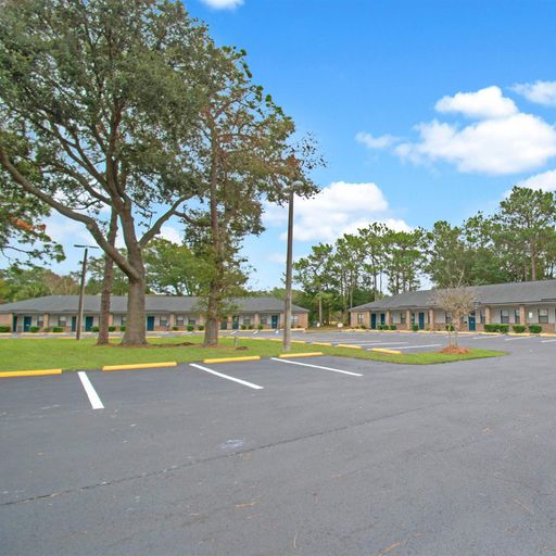 550 N Balmoral Cir , 300 Building Jacksonville, FL
				32218