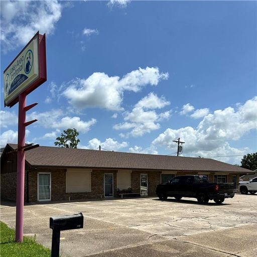 3620 Maplewood Drive Sulphur, LA
				70663