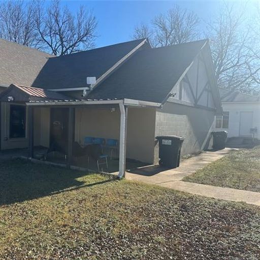 206 E 3rd Street Skiatook, OK
				74070