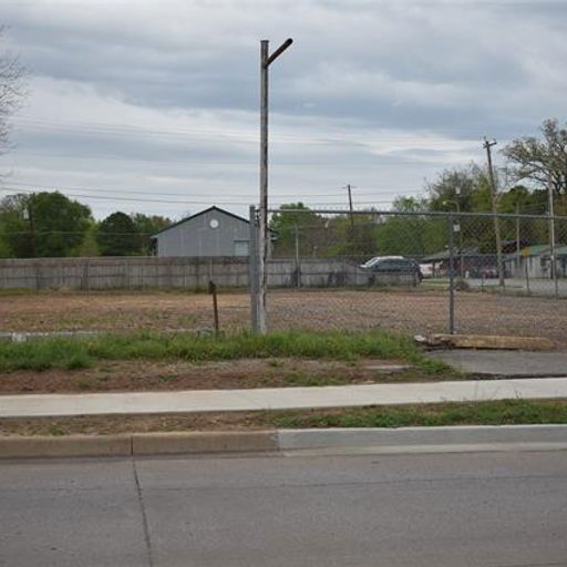 301 N Cedar Avenue Tahlequah, OK
				74464