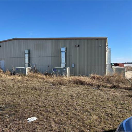 3111 W 40th Street North Summit, OK
				74401