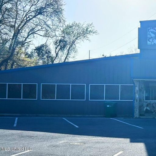 3525 Boone Street Pascagoula, MS
				39563