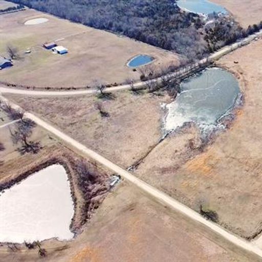 439 Maiden Lane Henryetta, OK
				74437